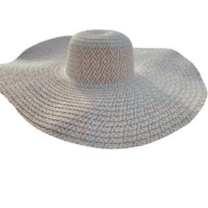 NWT Hello Summer Beige White Boho wide brim sunhat